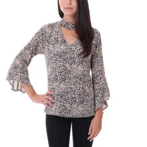 Veronica M Bell sleeve and choker neckline blouse. Size Medium - Picture 5 of 5
